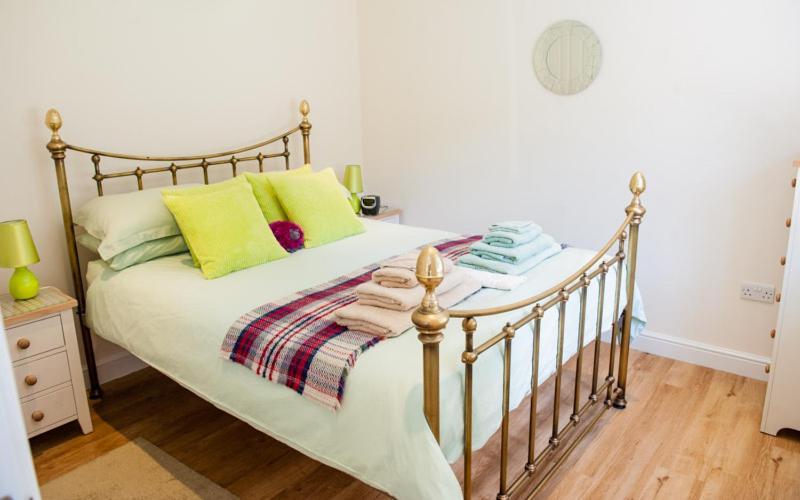 The Retreat, Own Hot Tub, Romantic Escape, Near Lyme Regis Exterior photo